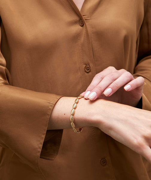 Pulsera Chapado Oro 18 Kt motivos con relieve